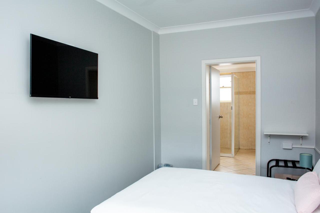 Five Island Hotel Cringila Екстер'єр фото