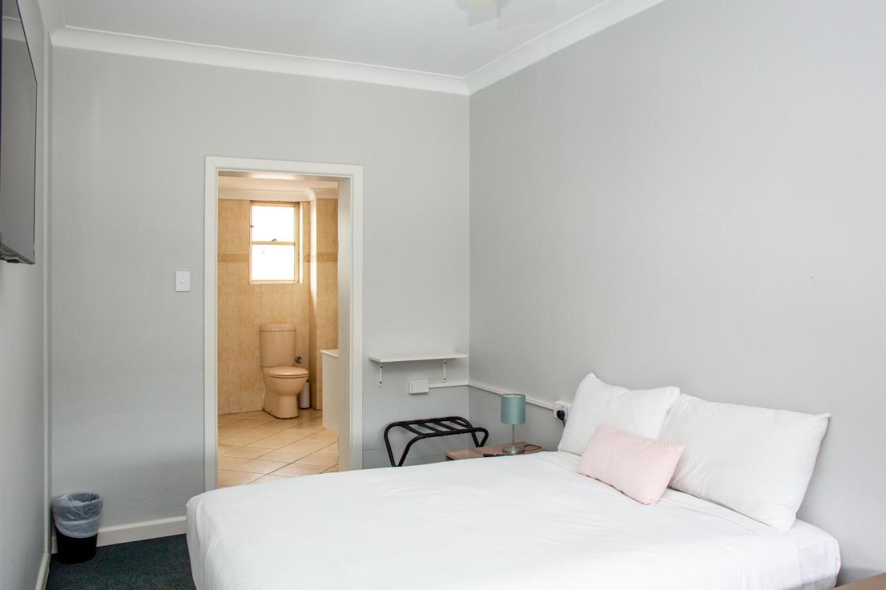 Five Island Hotel Cringila Екстер'єр фото
